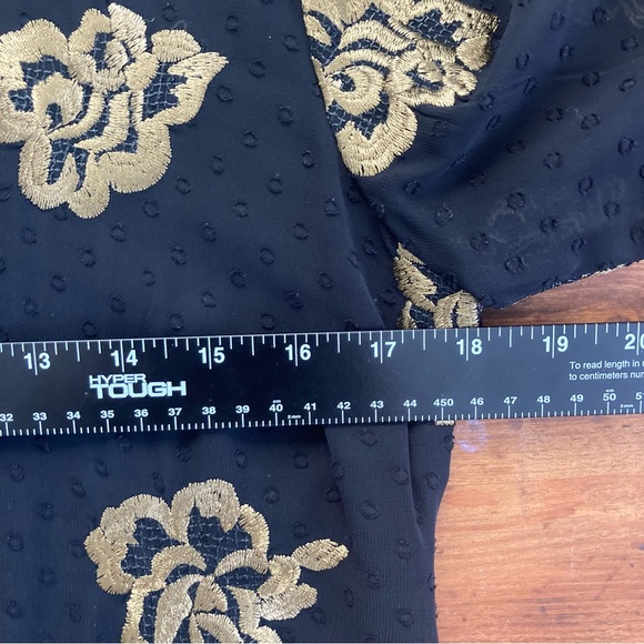 Cabi Black Dress Shift The Occasion Gold Floral Embroidered Swiss Dot Sz S - Picture 6 of 9